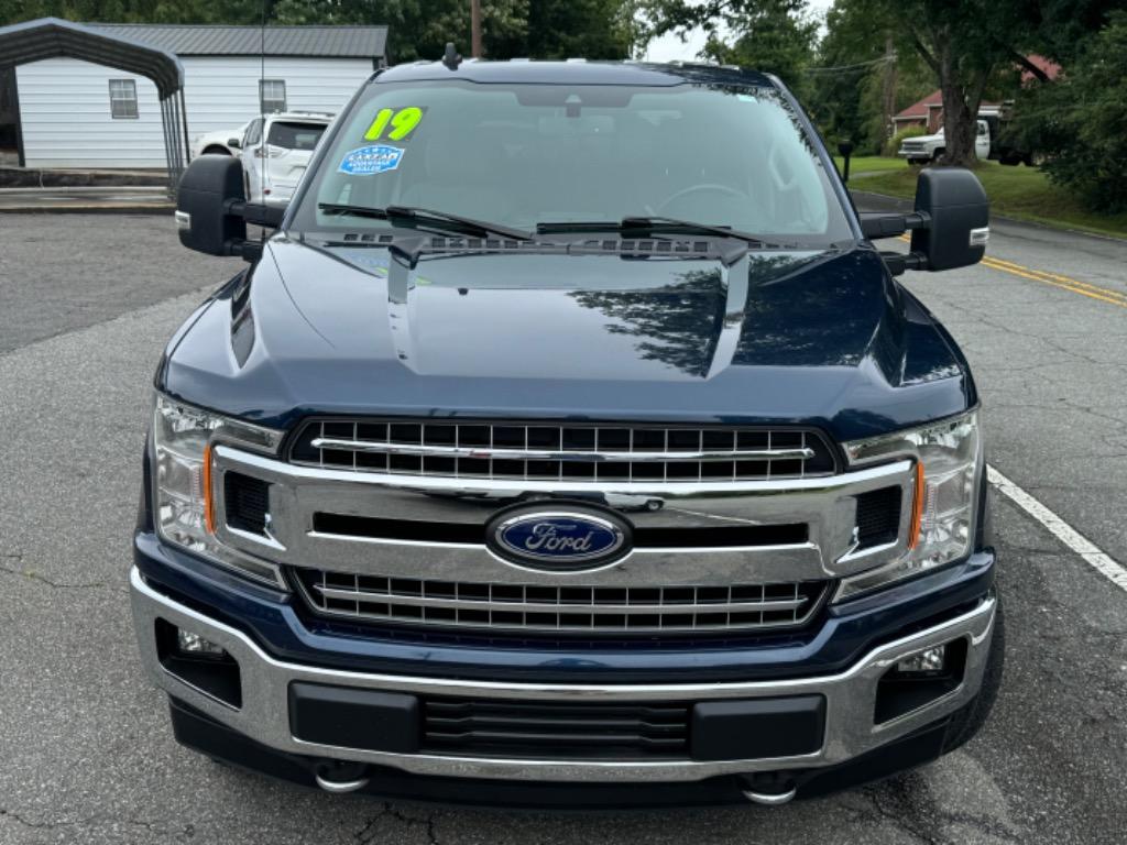 2019 Ford F-150 XLT photo 2