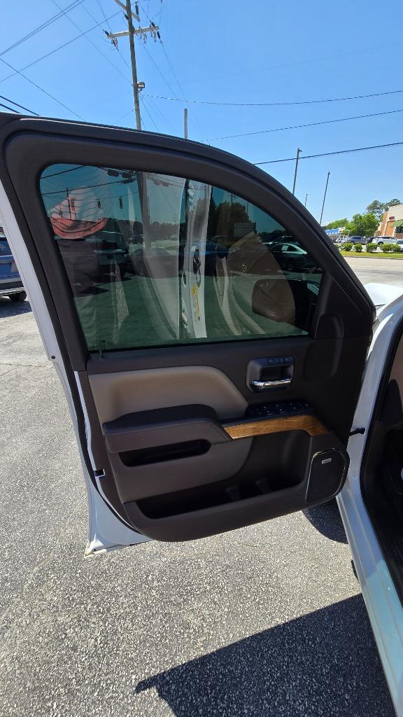 2018 Chevrolet Silverado 1500 LTZ - Photo 10