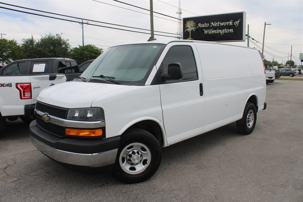 2021 Chevrolet Express 2500 Work Van HD's photo