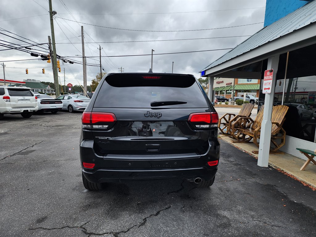 2019 Jeep Grand Cherokee Altitude photo 5