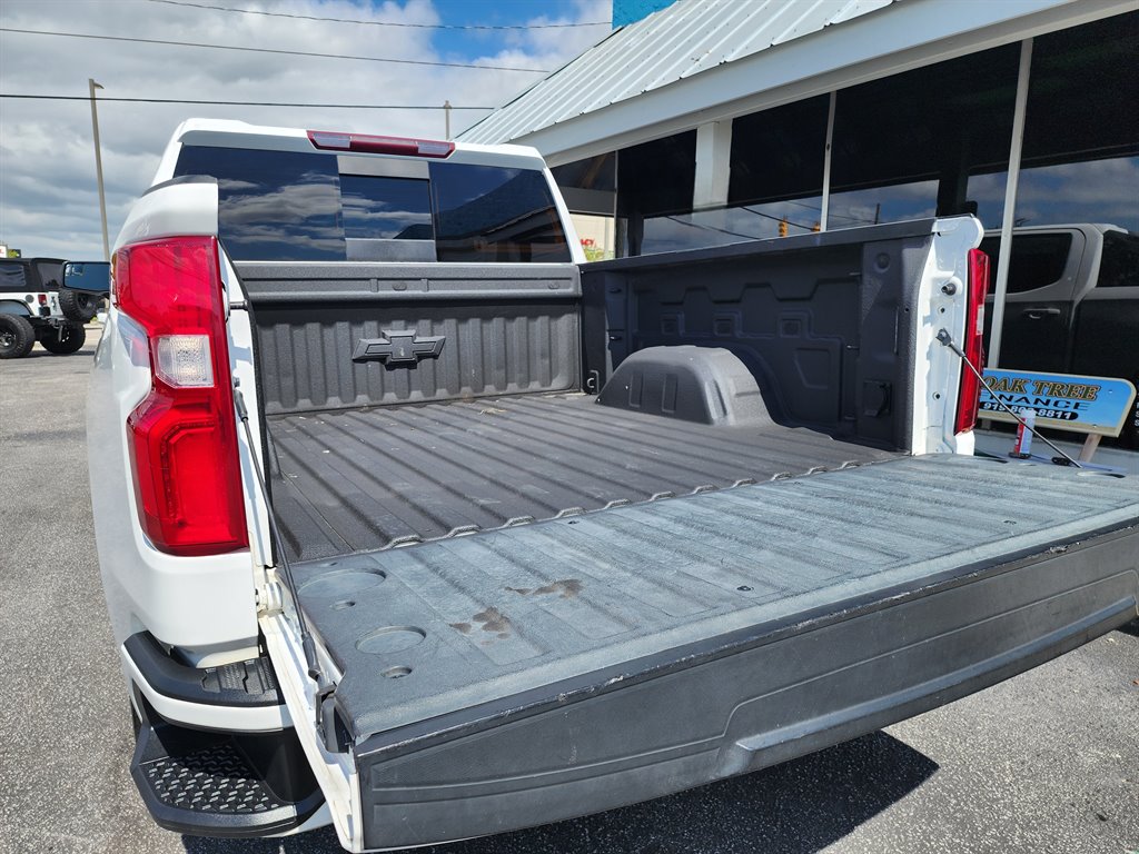 2019 Chevrolet Silverado 1500 RST photo 6