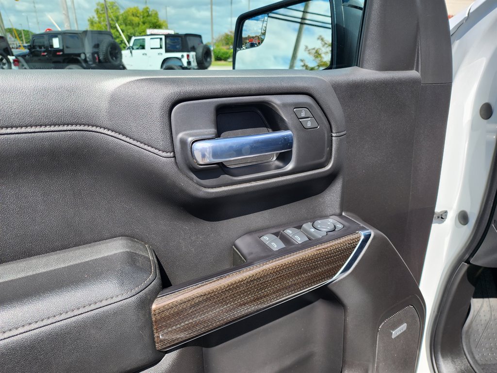 2019 Chevrolet Silverado 1500 RST photo 12