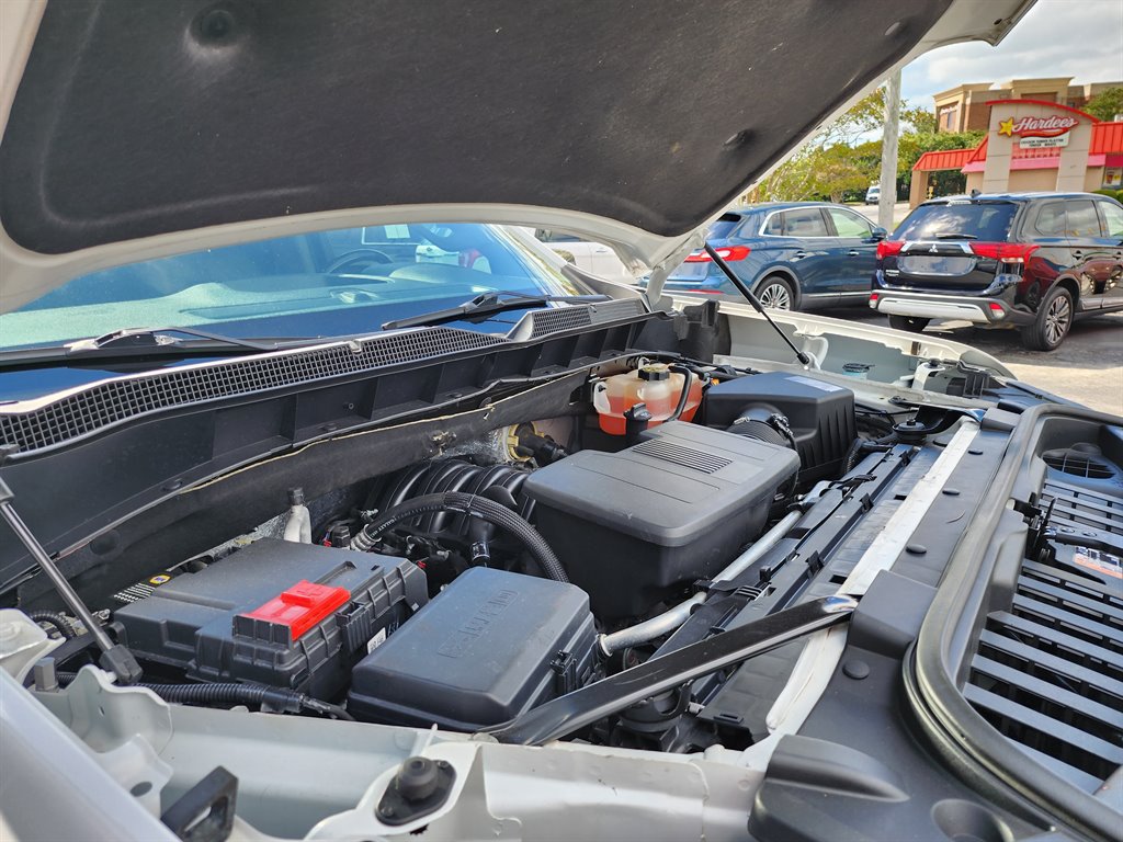 2019 Chevrolet Silverado 1500 RST photo 10