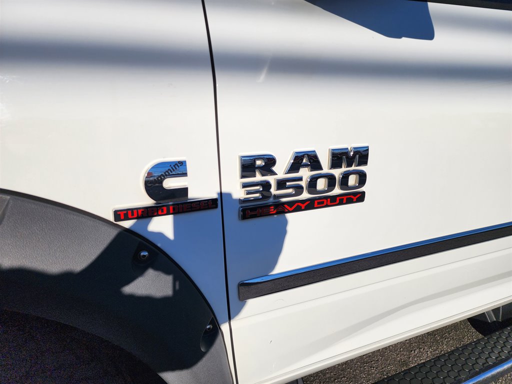 2015 RAM Ram 3500 Pickup Laramie photo 4