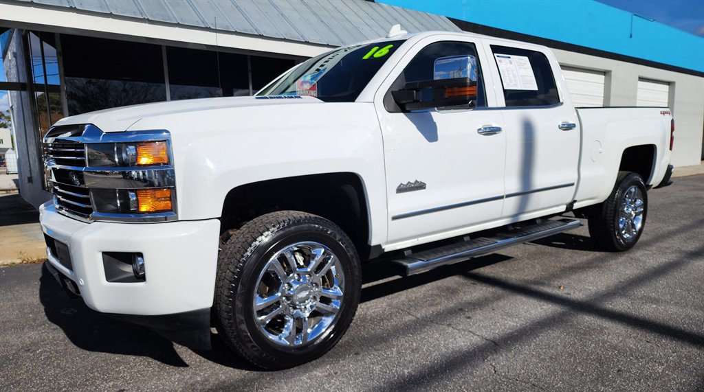 2016 Chevrolet Silverado 2500HD High Country photo 4