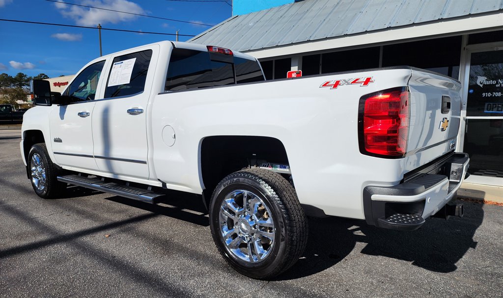 2016 Chevrolet Silverado 2500HD High Country photo 5