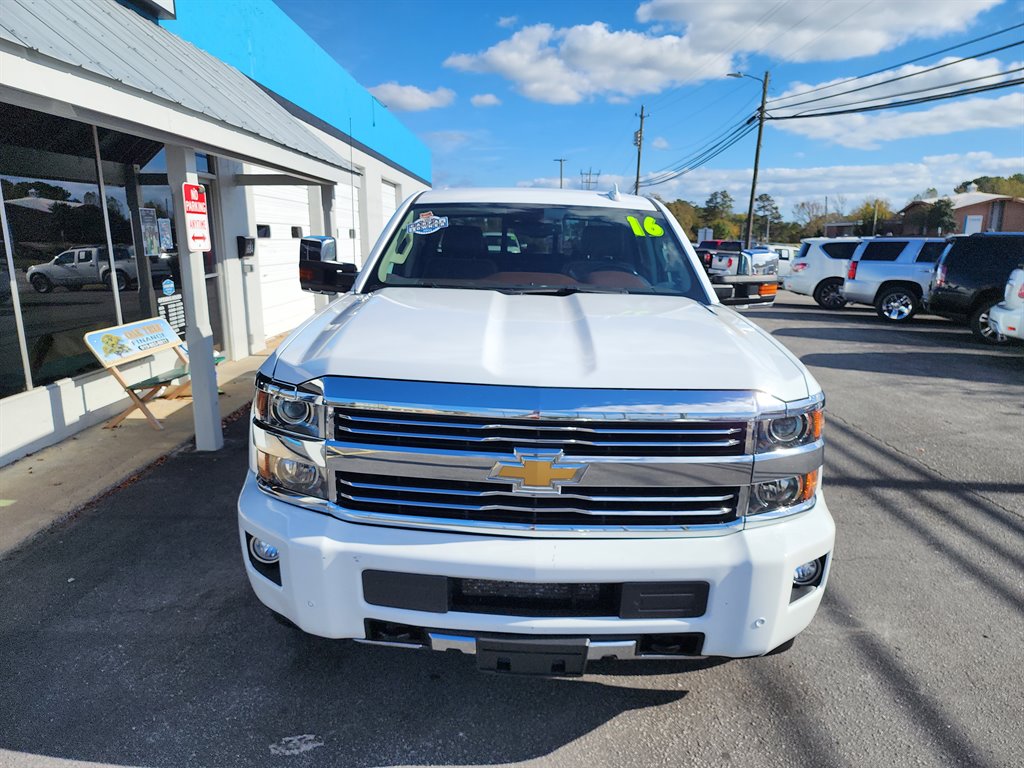 2016 Chevrolet Silverado 2500HD High Country photo 10