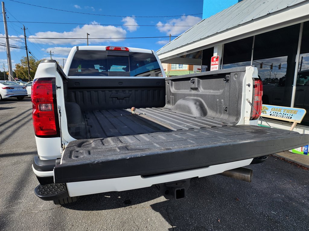 2016 Chevrolet Silverado 2500HD High Country photo 7