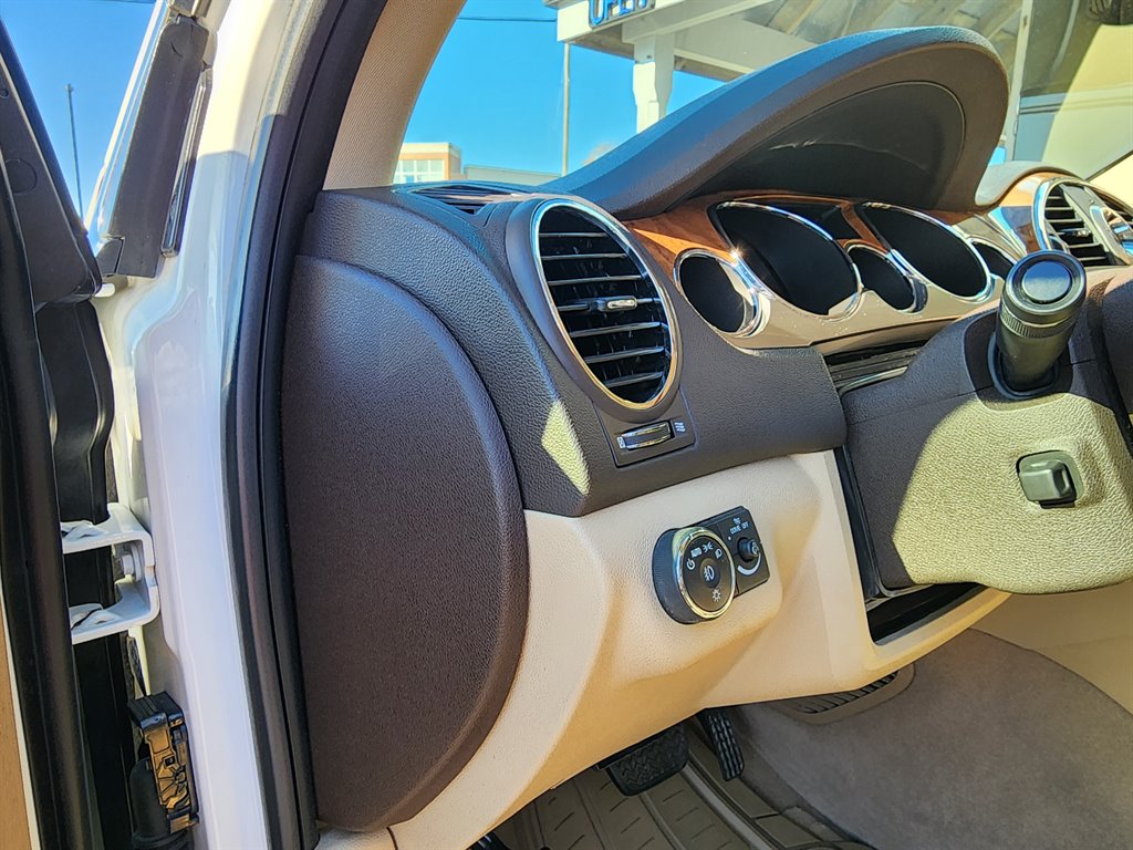 2012 Buick Enclave Premium photo 12