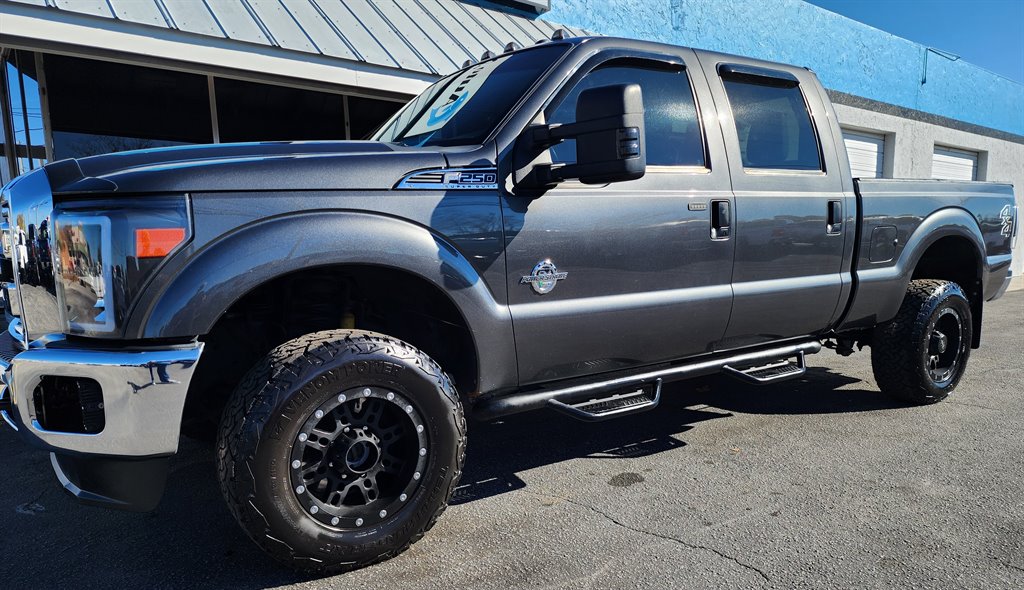 2016 Ford F-250 Super Duty XLT photo 3