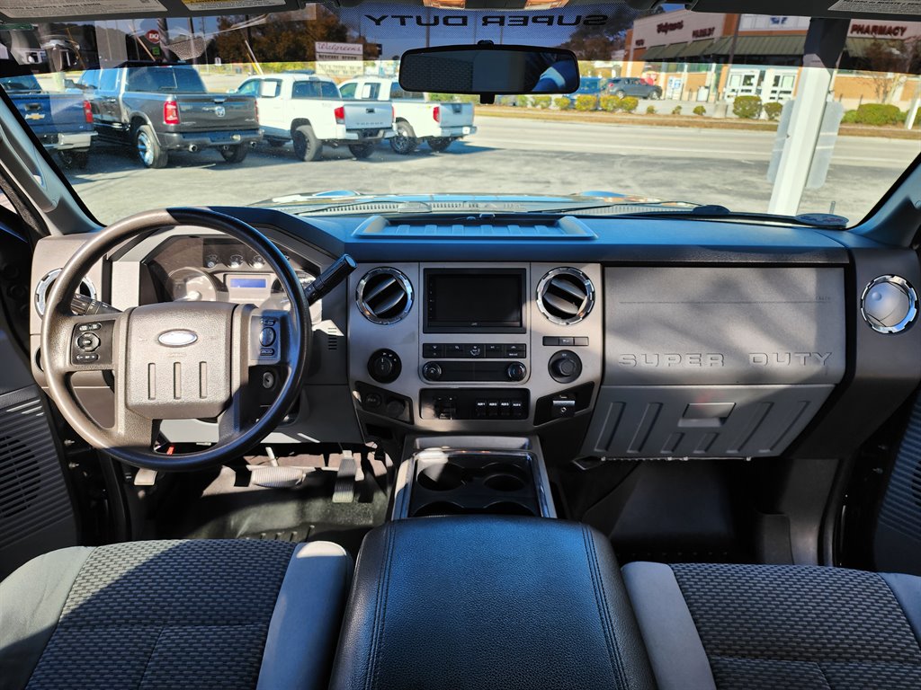 2016 Ford F-250 Super Duty XLT photo 28