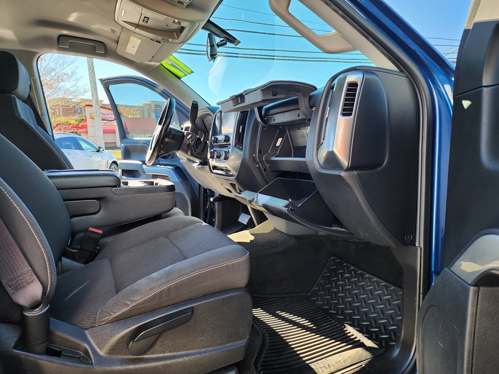 2017 Chevrolet Silverado 1500 LT photo 27