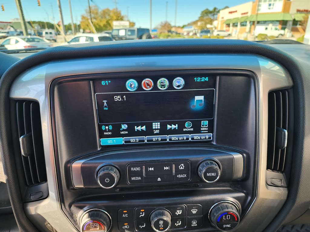 2017 Chevrolet Silverado 1500 LT photo 18