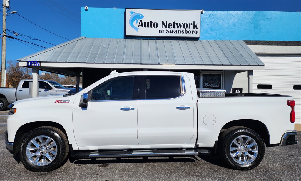 2019 Chevrolet Silverado 1500 LTZ photo 2