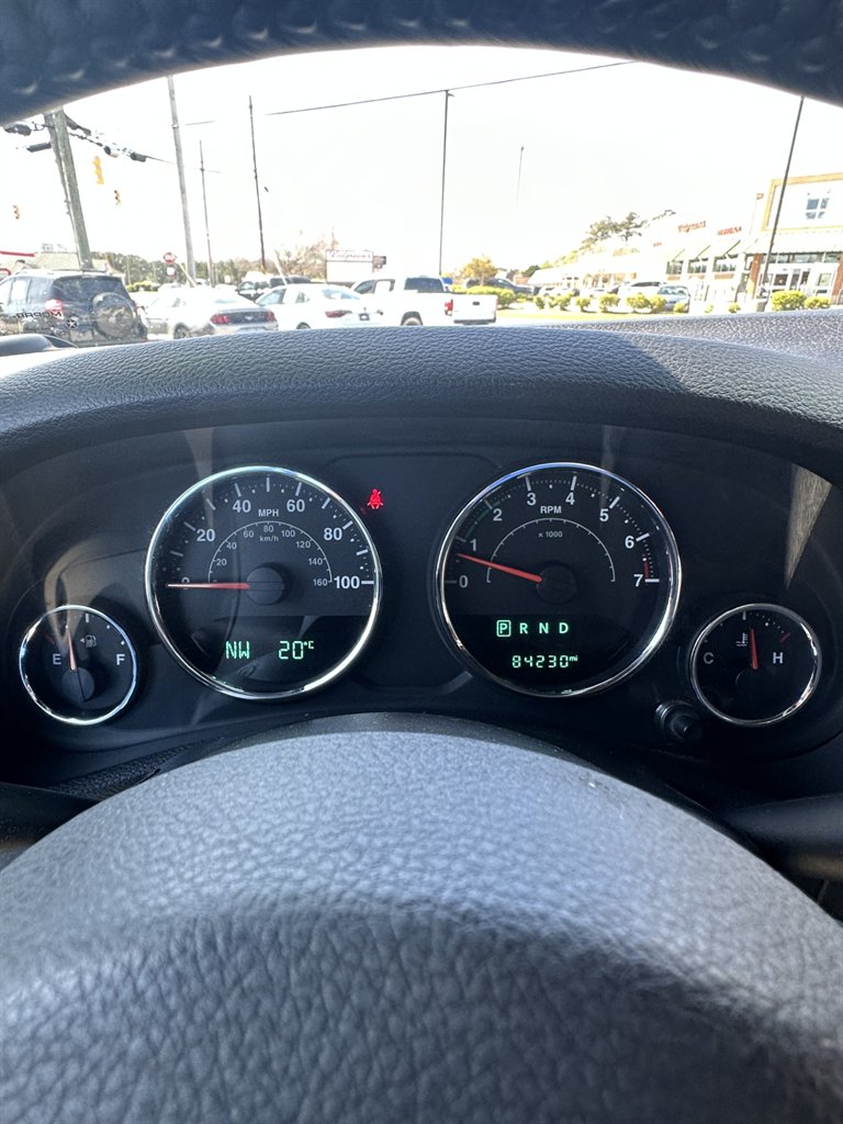 2016 Jeep Wrangler Unlimited Sahara photo 19