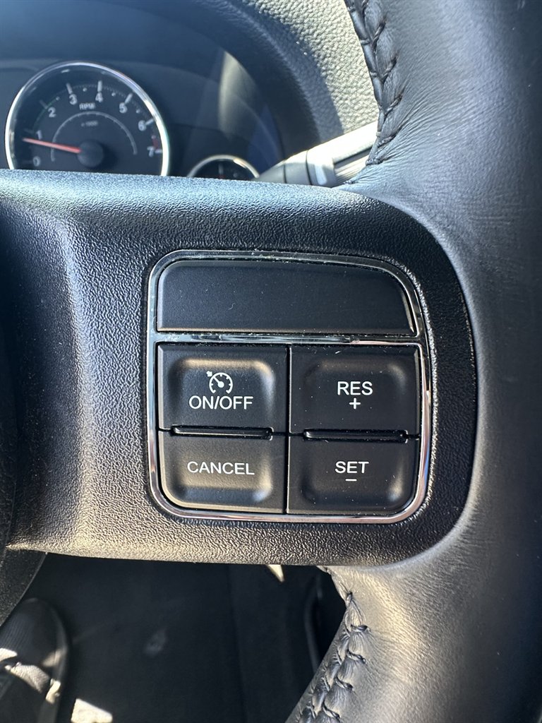2016 Jeep Wrangler Unlimited Sahara photo 21