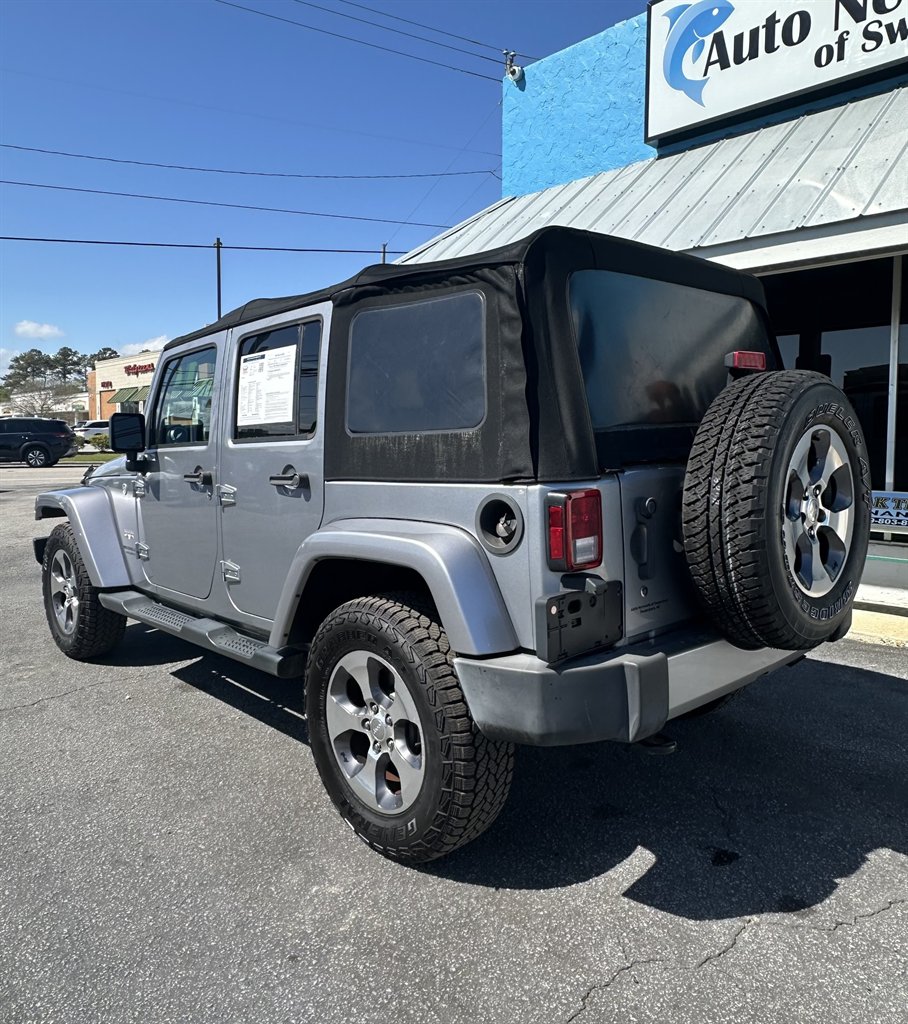 2016 Jeep Wrangler Unlimited Sahara photo 7