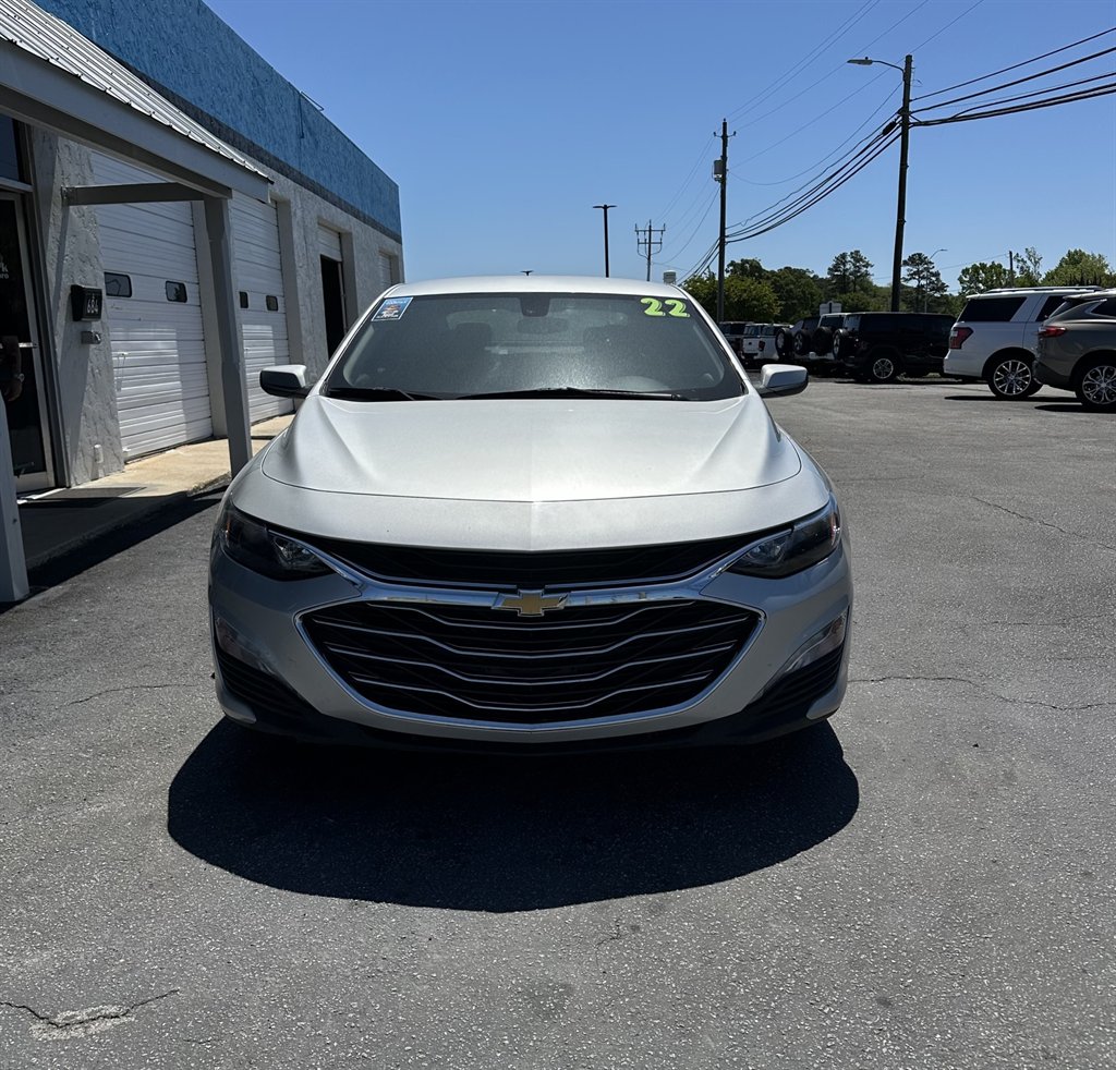 2022 Chevrolet Malibu 1LT photo 2