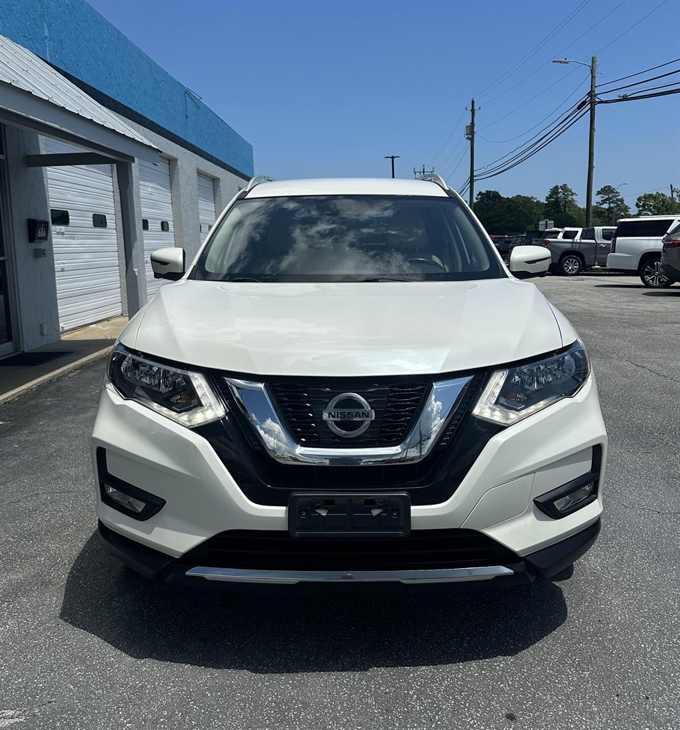 2017 Nissan Rogue SL photo 3