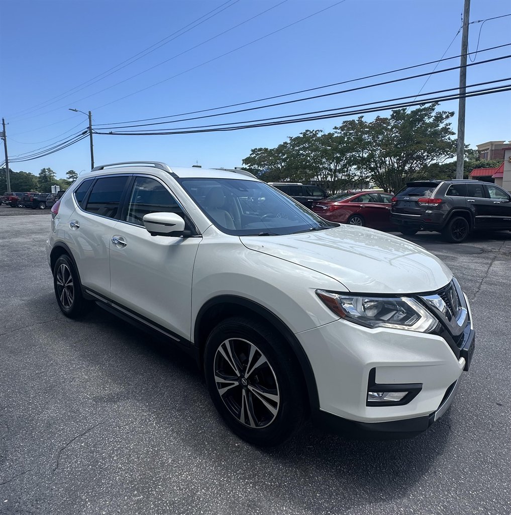 2017 Nissan Rogue SL photo 4