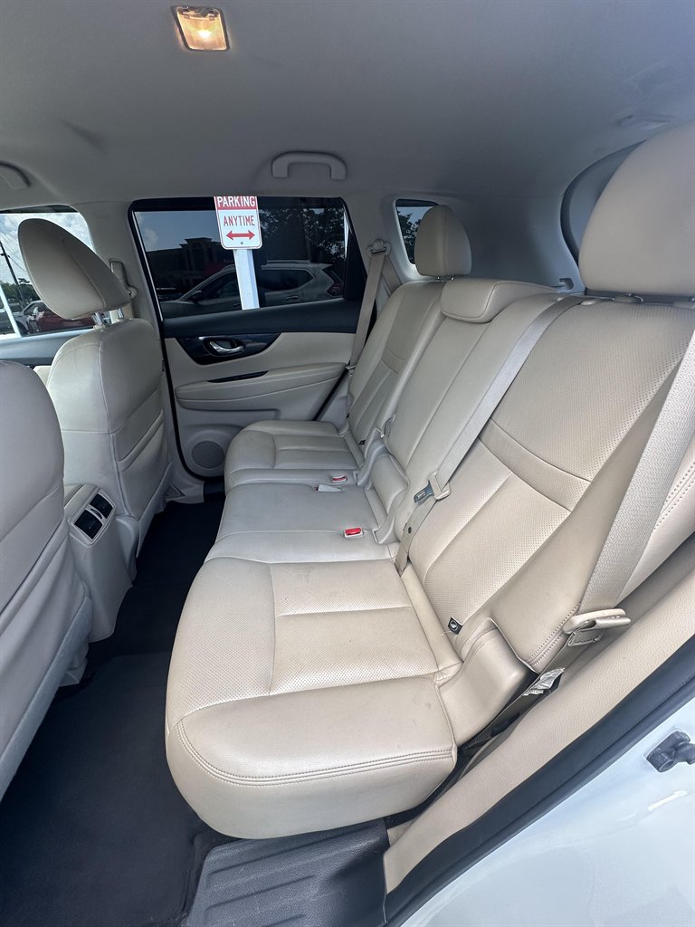2017 Nissan Rogue SL photo 10
