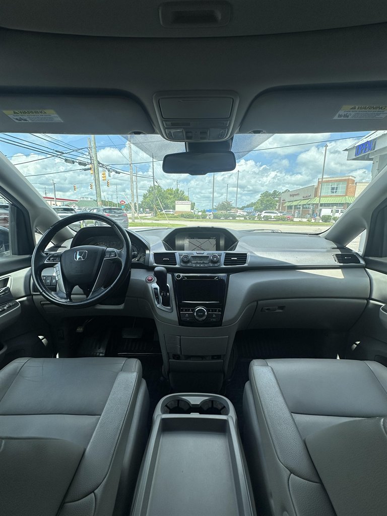 2014 Honda Odyssey EX-L photo 2