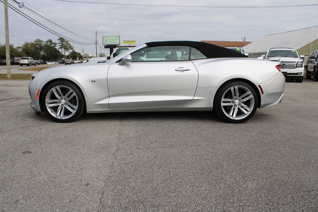 2017 Chevrolet Camaro 2LT's photo