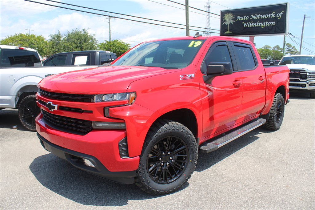 2019 Chevrolet Silverado 1500 RST 4X4 Crew Cab Standard Box's photo