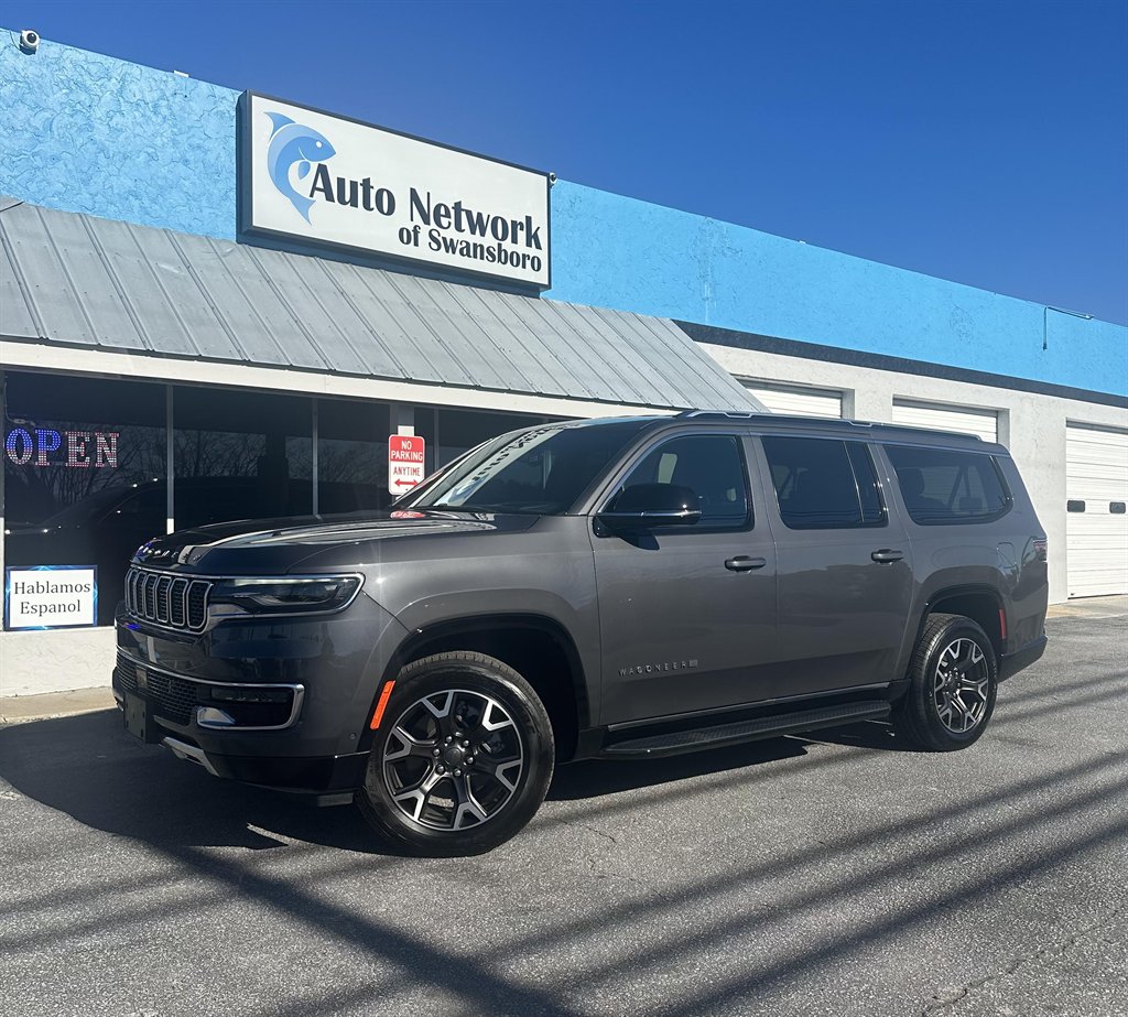 2024 Jeep Wagoneer L Series III's photo