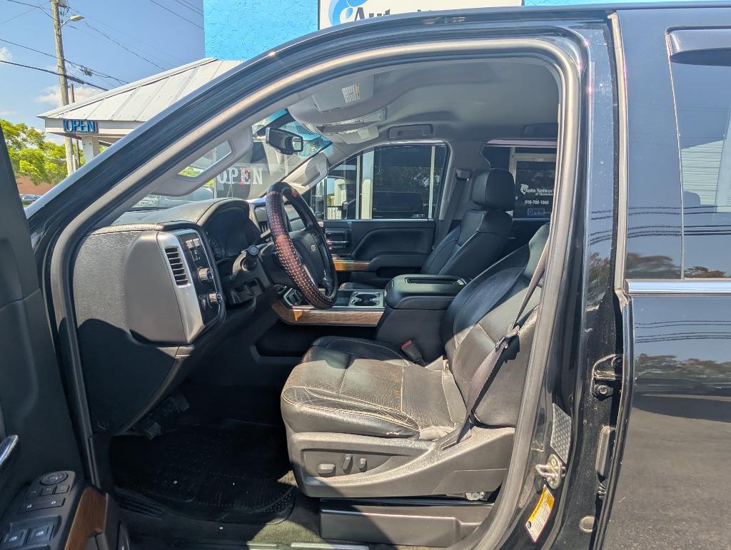 2017 Chevrolet Silverado 3500HD LTZ - Photo 23