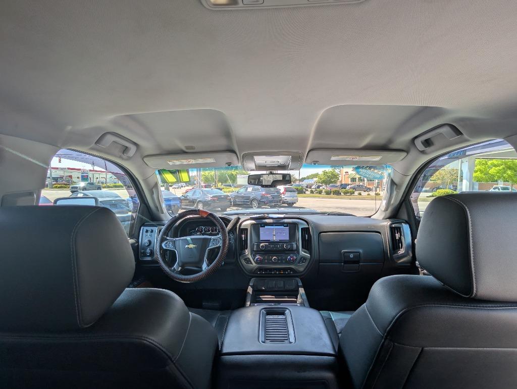 2017 Chevrolet Silverado 3500HD LTZ - Photo 47