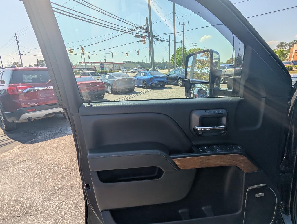 2017 Chevrolet Silverado 3500HD LTZ - Photo 21