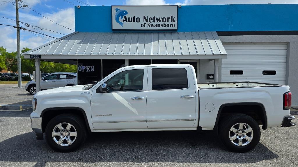 2017 GMC Sierra 4WD Crew Cab Short Box SLT's photo