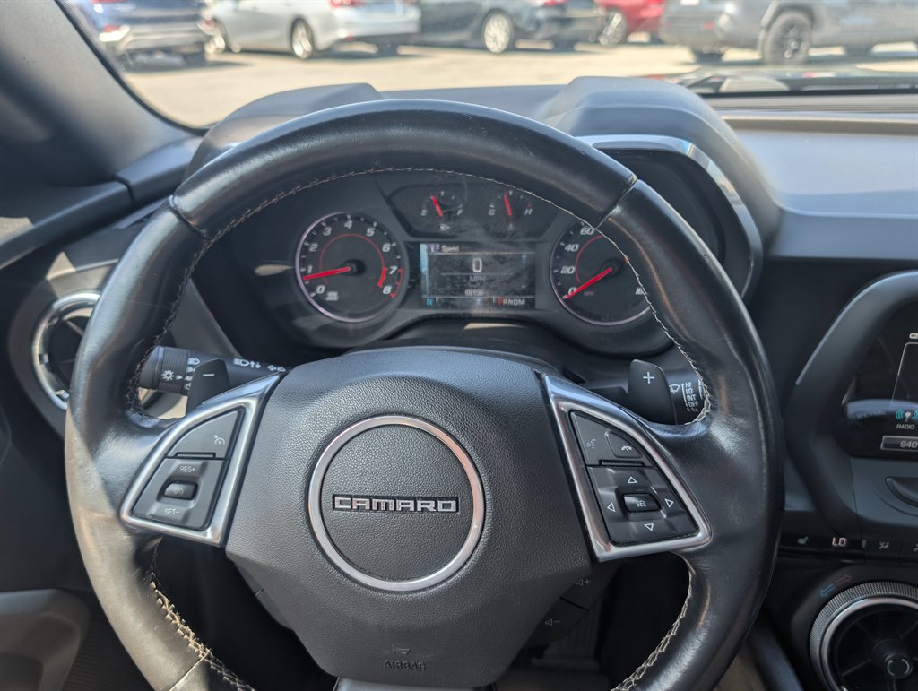 2018 Chevrolet Camaro 2LT - Photo 11