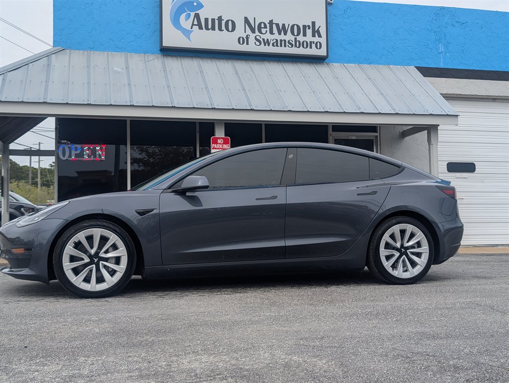 2021 Tesla Model 3 Long Range Dual Motor All-Wheel Drive's photo