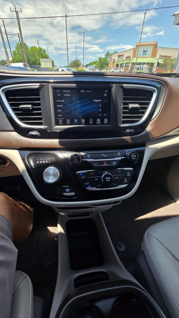 2020 Chrysler Pacifica Touring L - Photo 18