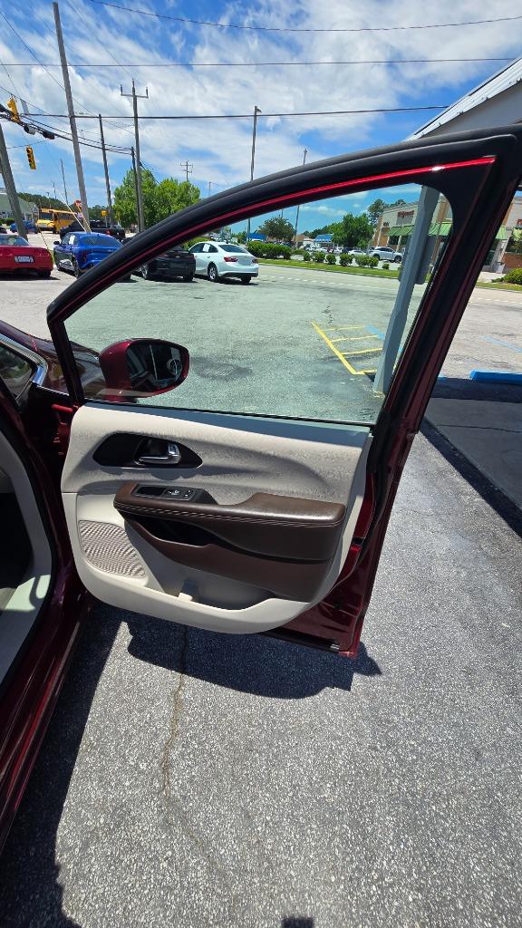 2020 Chrysler Pacifica Touring L - Photo 14