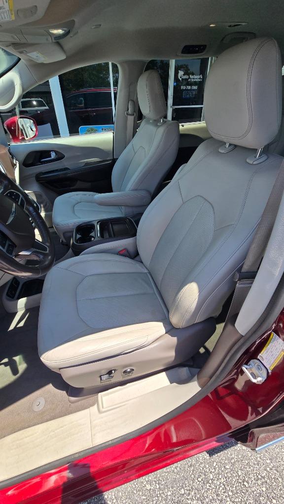 2020 Chrysler Pacifica Touring L - Photo 7