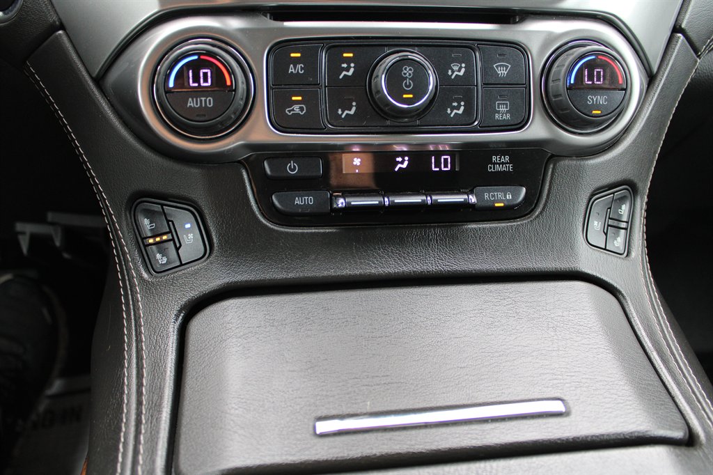 2020 Chevrolet Suburban Premier - Photo 21