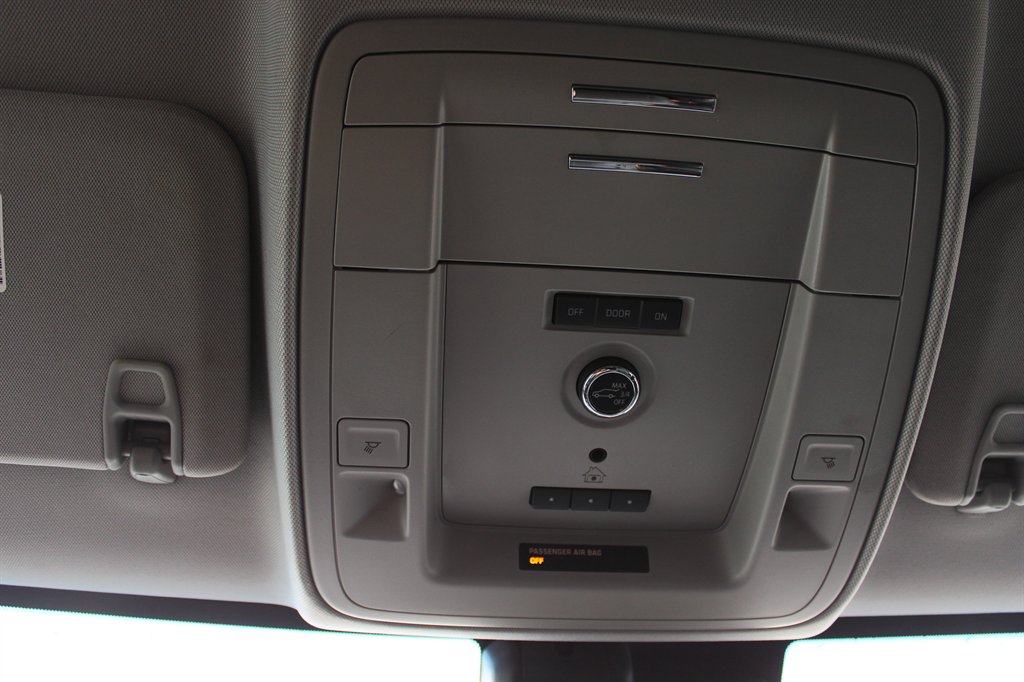 2020 Chevrolet Suburban Premier - Photo 26