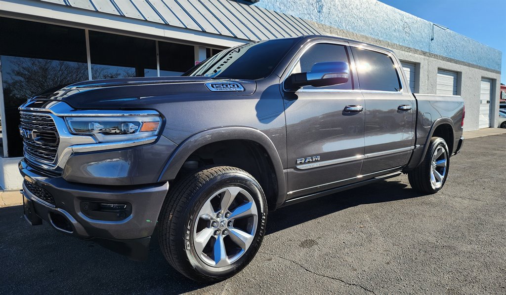 2019 RAM Ram 1500 Pickup Limited photo 3